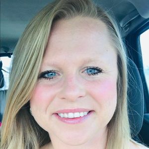 Meet your Posher, Brittney